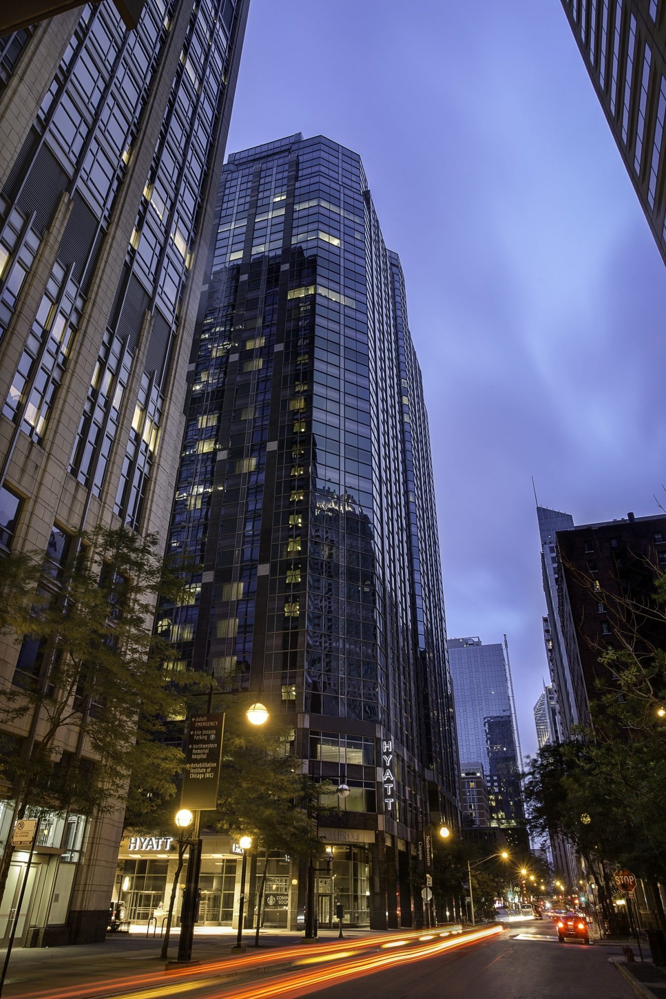 magnificent mile hotels